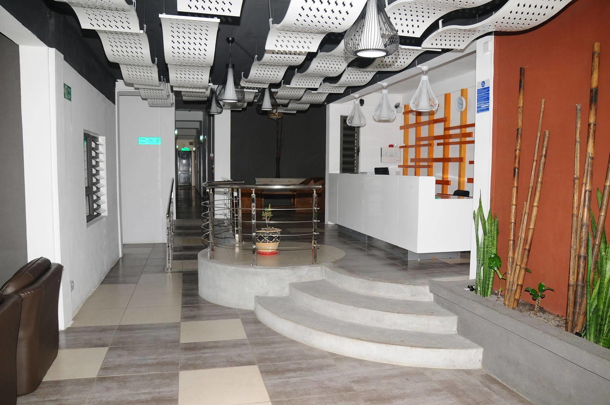 Le Flamboyant Hotel Port Mathurin Exterior photo